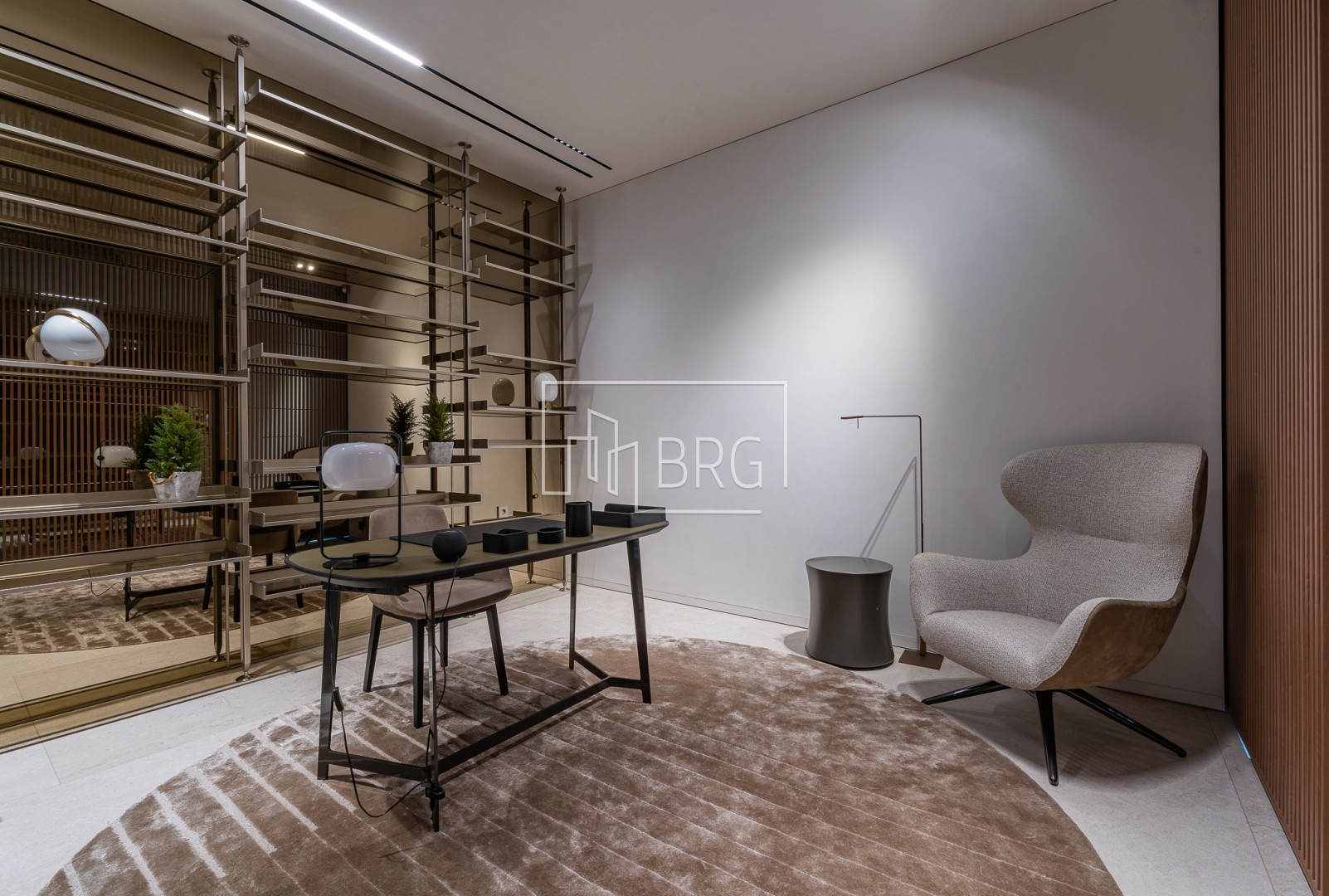 Дом 305м с бассейном Плюты Конча-Заспа. Київська обл