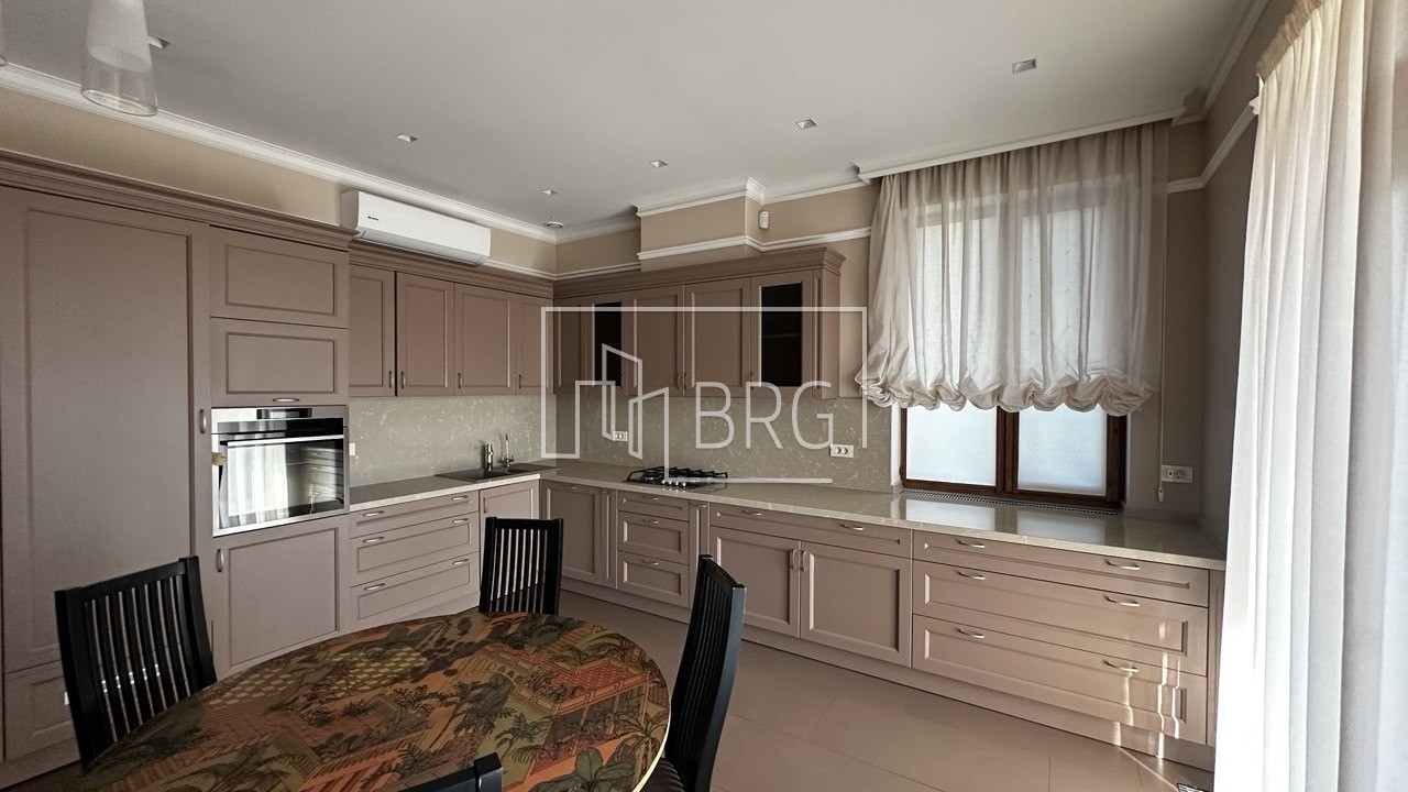 Новый современный дом 289м с крытым бассейном Ходосеевка. Київська обл