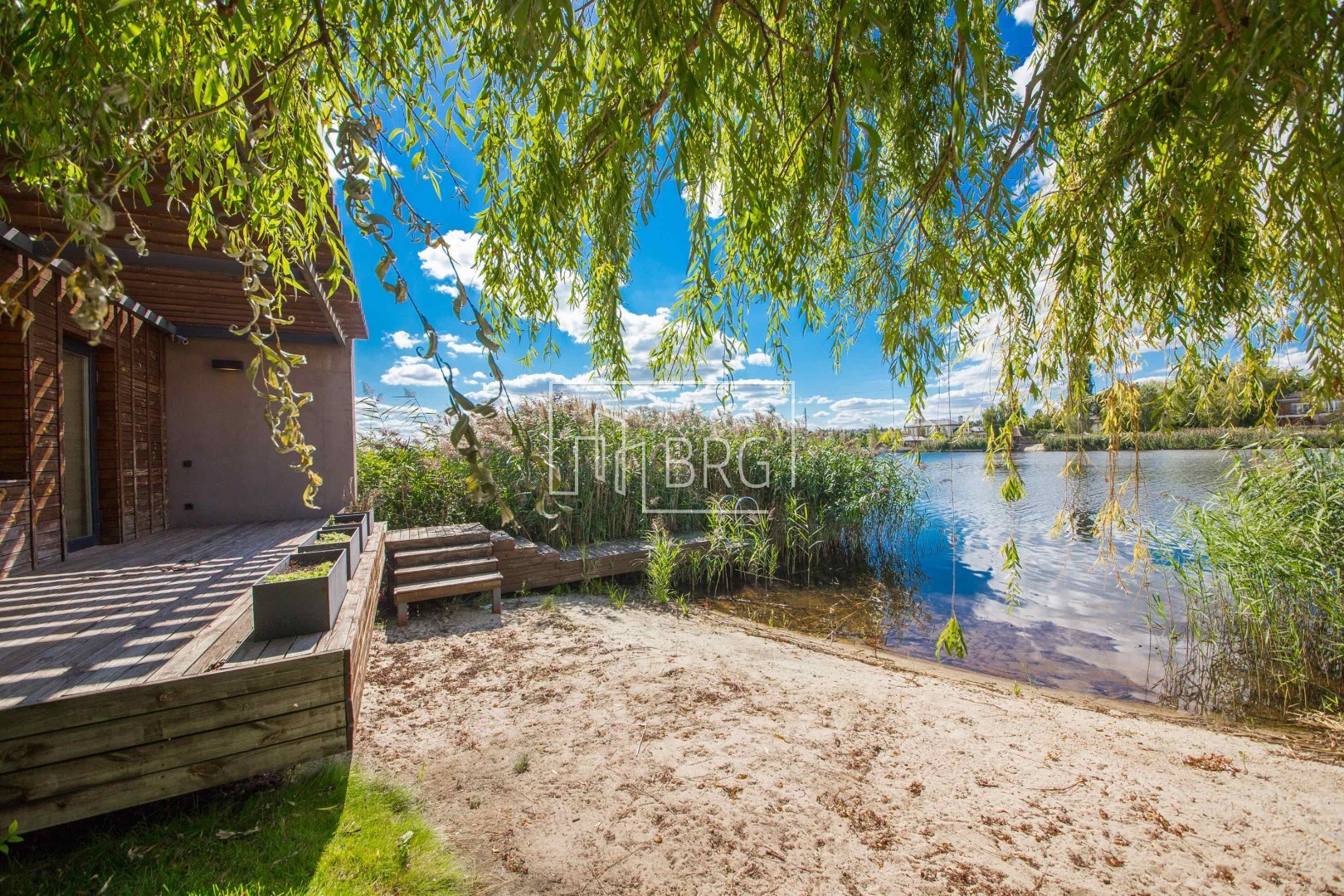 Дом 420м выход на Козинку Конча-Заспа. Київська обл