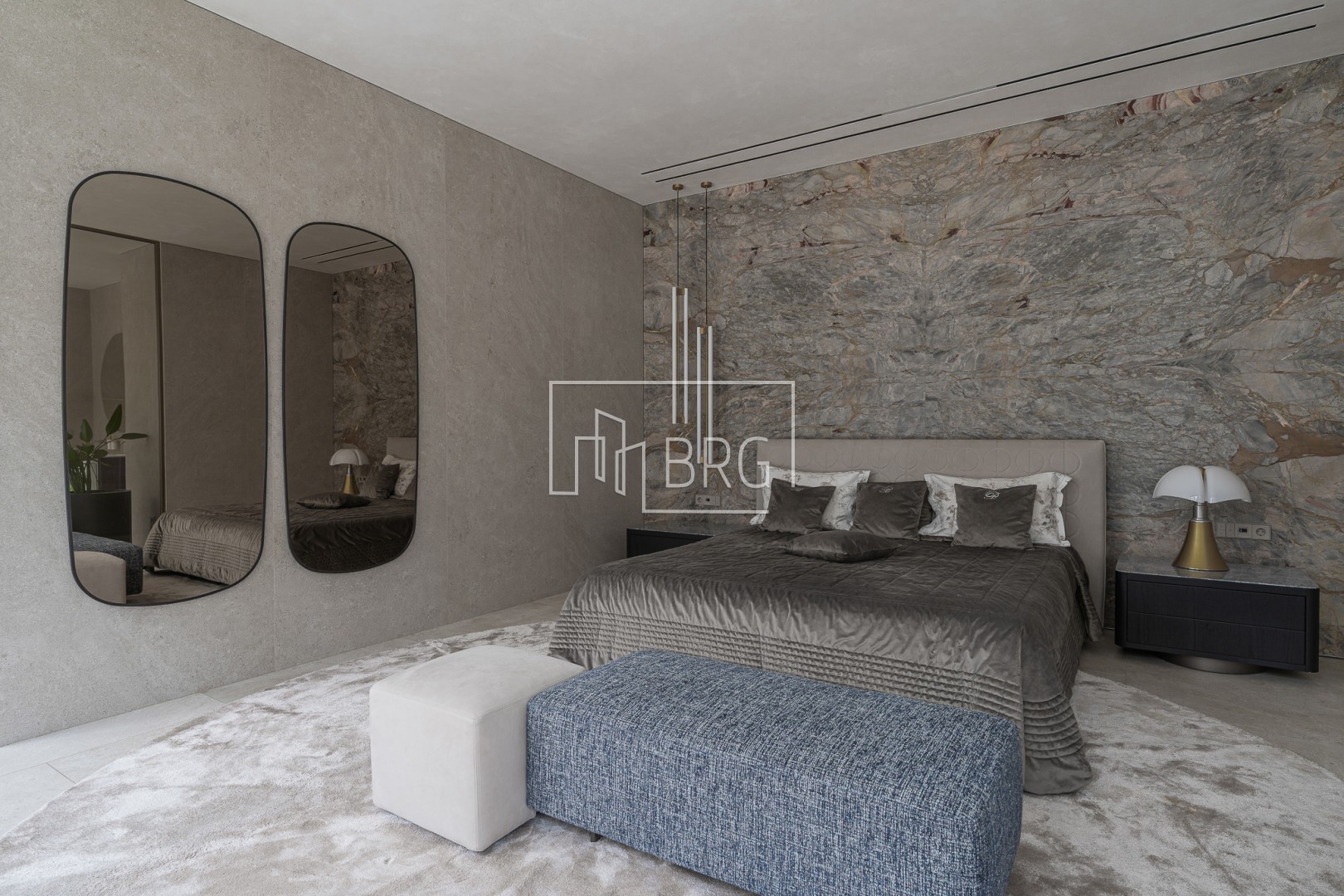 Дом 305м с бассейном Плюты Конча-Заспа. Київська обл