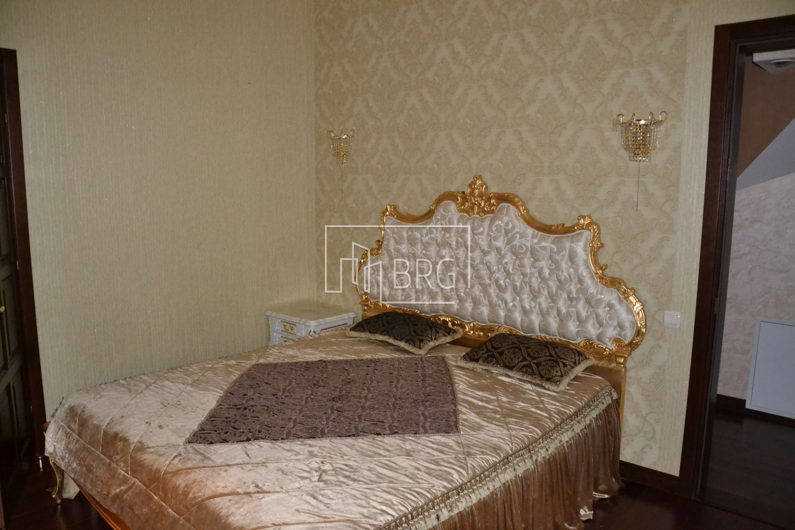 Дом Печерск "Малахитовая шкатулка" 1100м. Киев