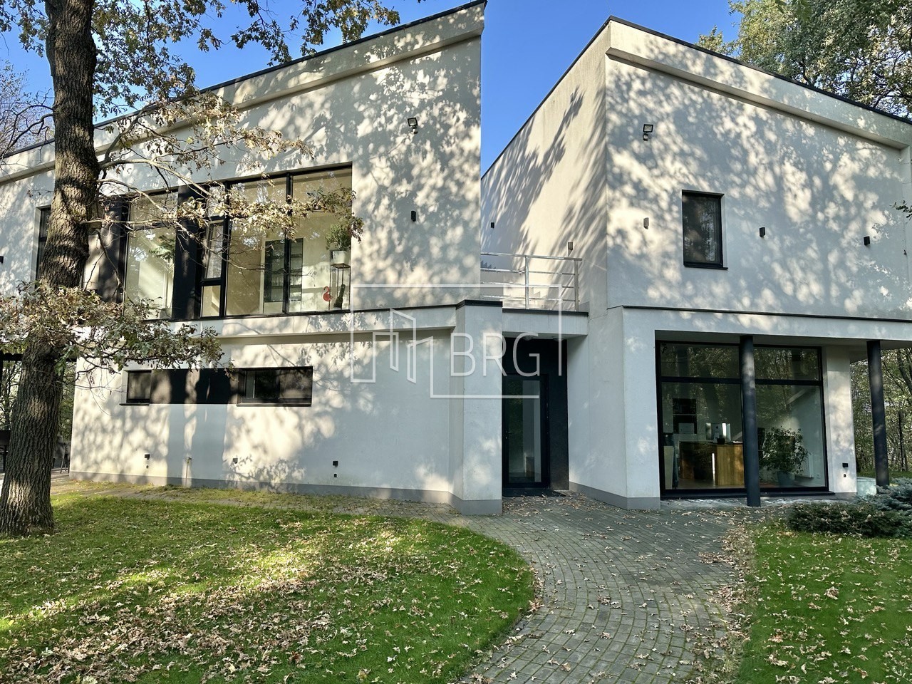 Современный дом 390м с выходом в парк Межигорье. Київська обл