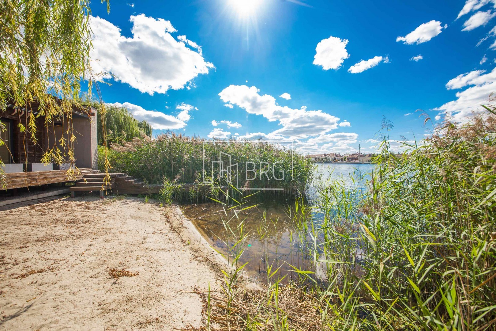 Дом 420м выход на Козинку Конча-Заспа. Київська обл