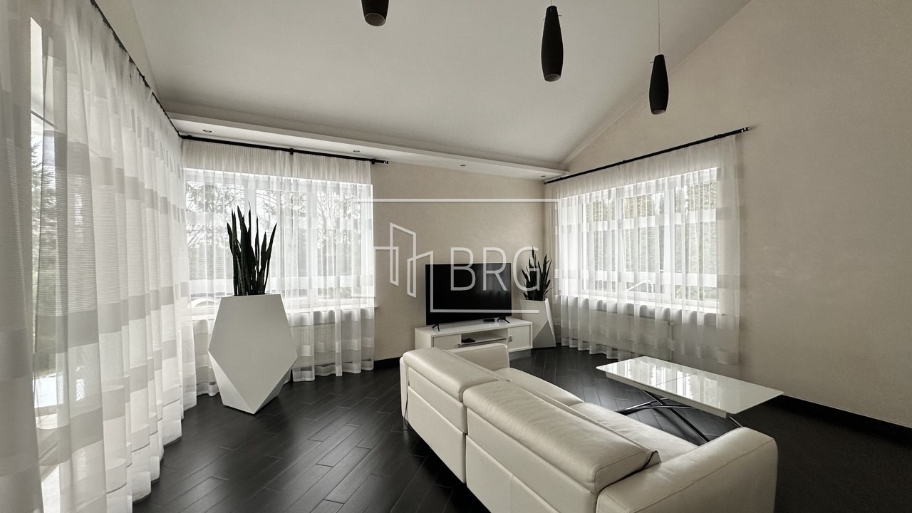 Дом 500м в КГ Днипрова хвыля Дамба. Київська обл