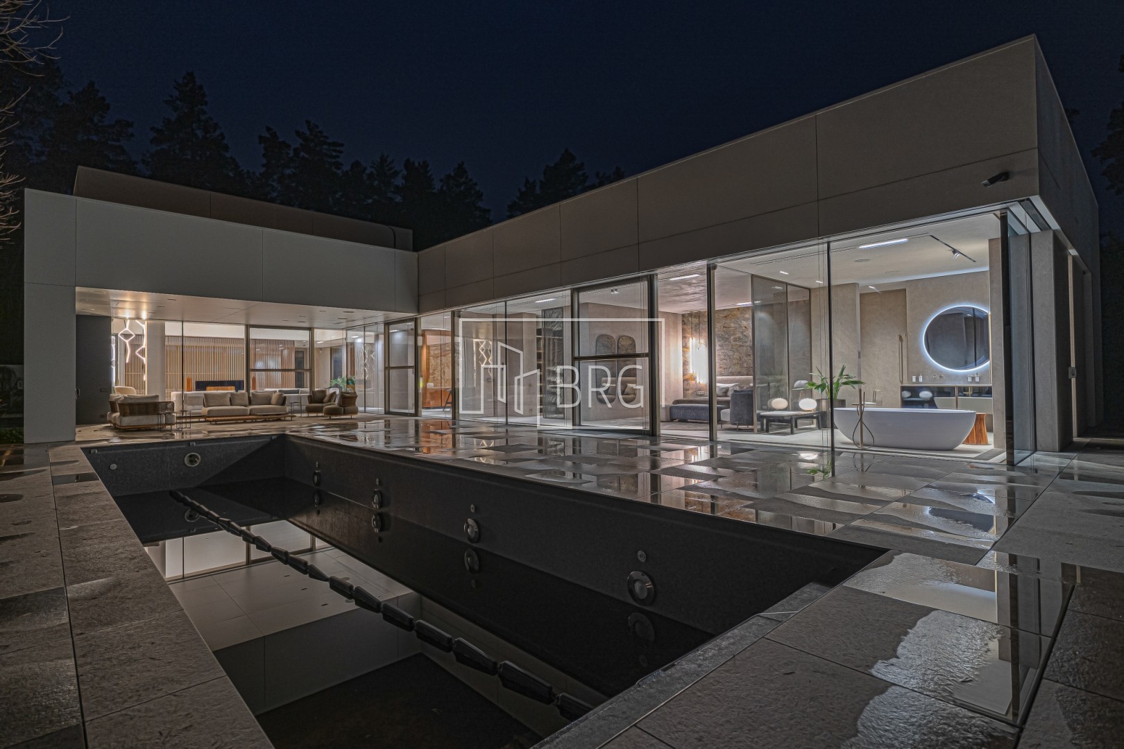 Дом 305м с бассейном Плюты Конча-Заспа. Київська обл