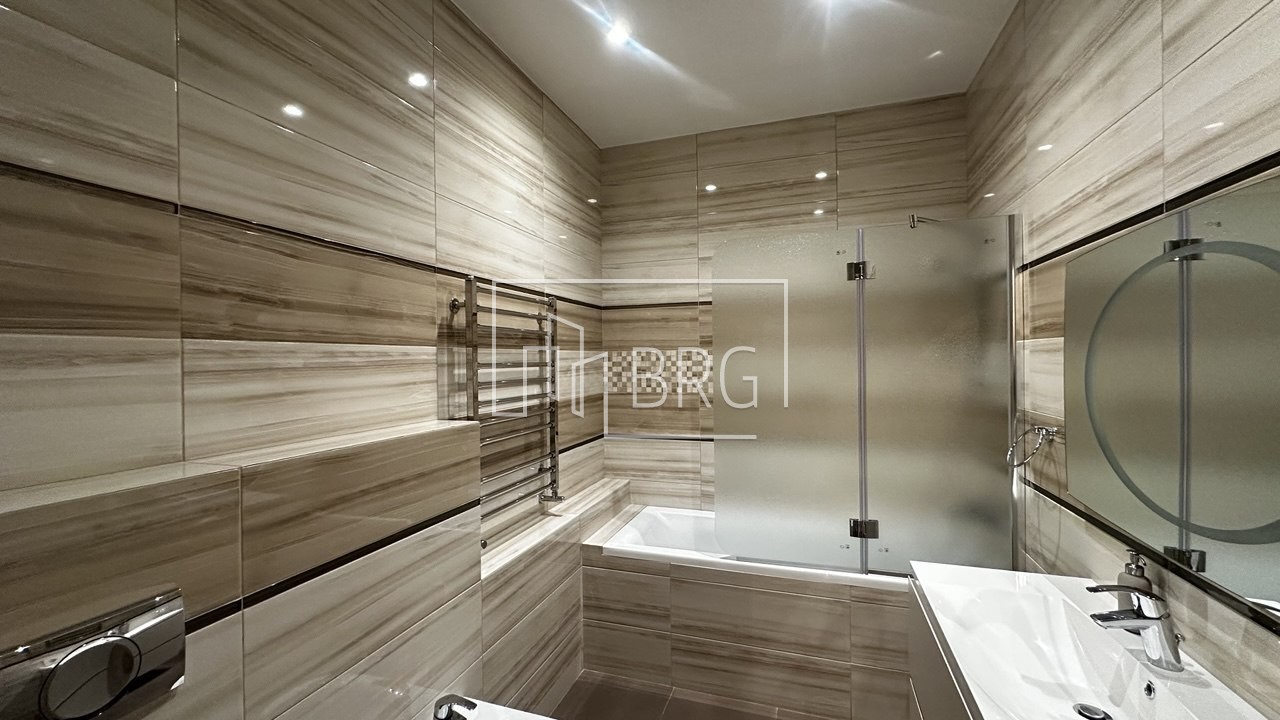 Новый современный дом 289м с крытым бассейном Ходосеевка. Київська обл