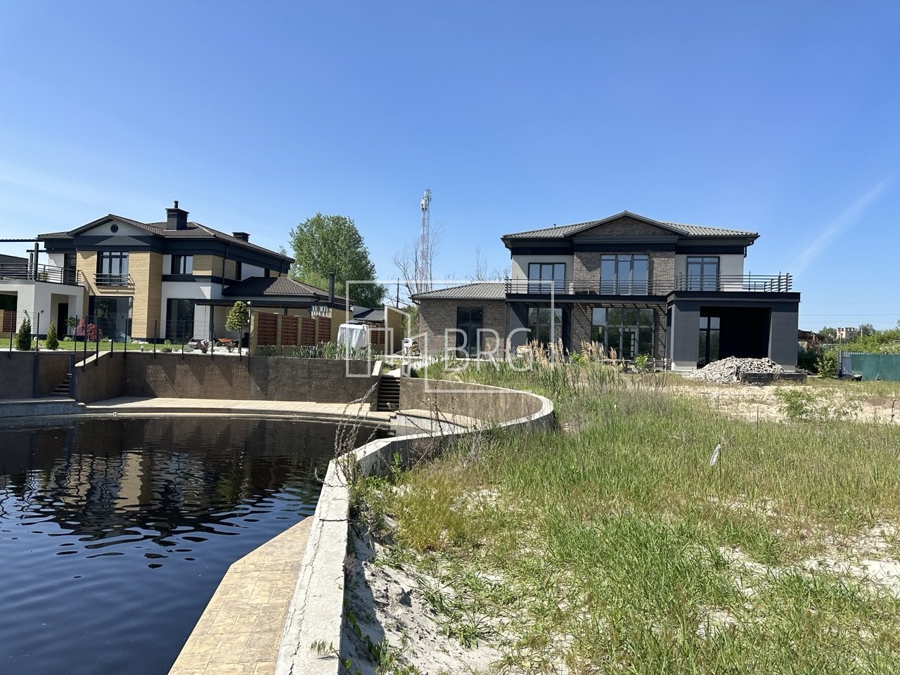 Дом 320м КГ Днипрова хвыля выход на канал Днепра. Київська обл