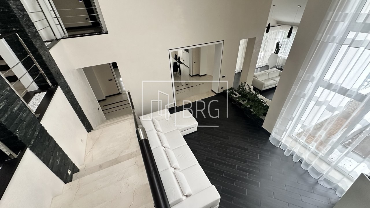 Дом 500м в КГ Днипрова хвыля Дамба. Київська обл