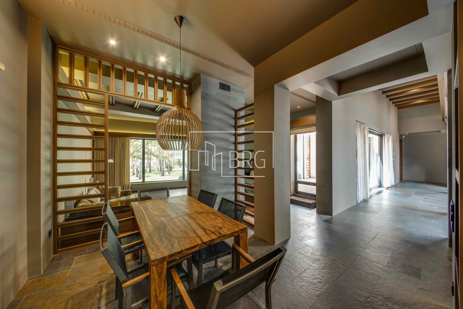 Дом 420м выход на Козинку Конча-Заспа. Київська обл