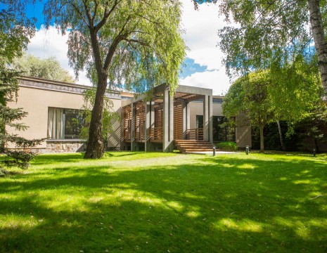 Дом 420м выход на Козинку Конча-Заспа. Київська обл