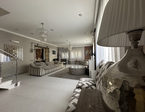 Дом 400м в Рудыках . Київська обл