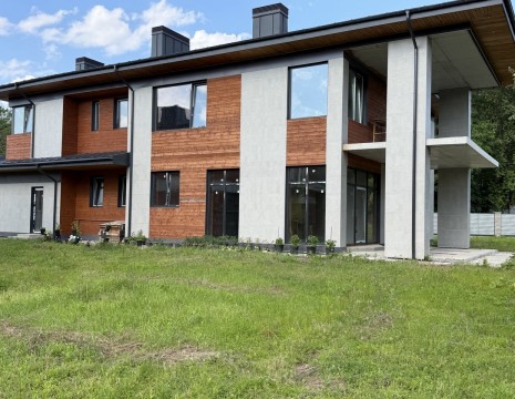 Новый современный дом 383м в коттеджном городке на 4 дома Козин. Київська обл