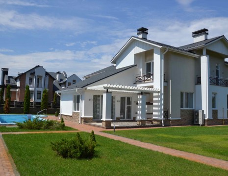 Дом 500м в КГ Днипрова хвыля Дамба. Київська обл