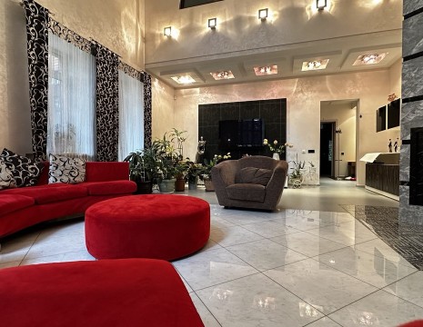 Дом 700м в сосновом лесу Пятихатки Козин. Київська обл